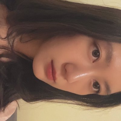 kissfallinlv's profile picture. ‘because love is an amazing thing’