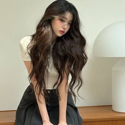 merxdt's profile picture. I would like to be a bee and live among the flowers - Anne of green gables. (1908)