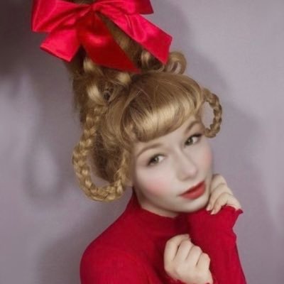 RealUnsweetDee's profile picture. One great big festering neon distraction, I've a suggestion to keep you all occupied…