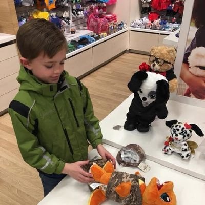 PhoebeC58015943's profile picture. No one can unconditional accompany you forever, you know, on a rainy day when even the shadow will be absent.