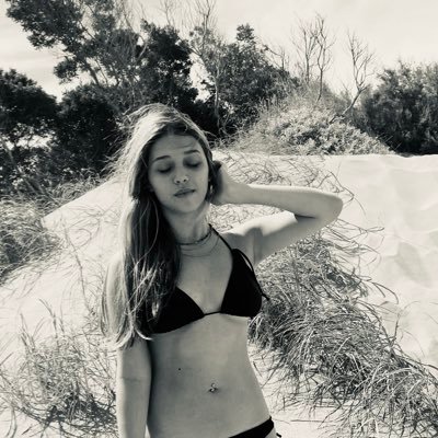 NatashaPeraltaa's profile picture. :) el diario de una princesa,,,soy una romantica desperdiciada