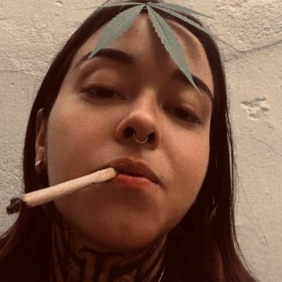 aquaralha's profile picture. uma aquariana dominada por uma  escorpiana aí