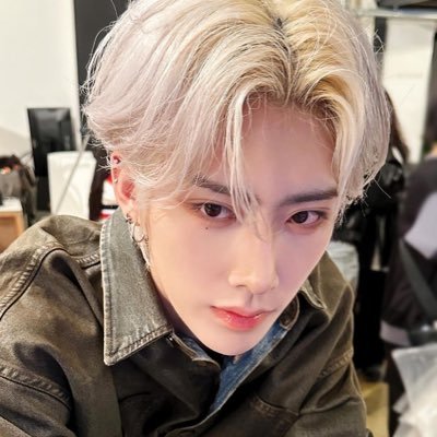 sieunsgff's profile picture. rain, don’t go away @norrleclerc