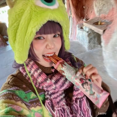 LeavesOnVenus's profile picture. 🇨🇳中国人 学好马克思🇨🇳  she💫/🐞Adrienette🐞/🐉FENZ😇/🐦The Three Caballeros🦆/