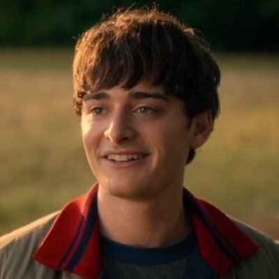 jegulusmoony's profile picture. it’s hawkins. it’s not the same without you. ᢉ𐭩