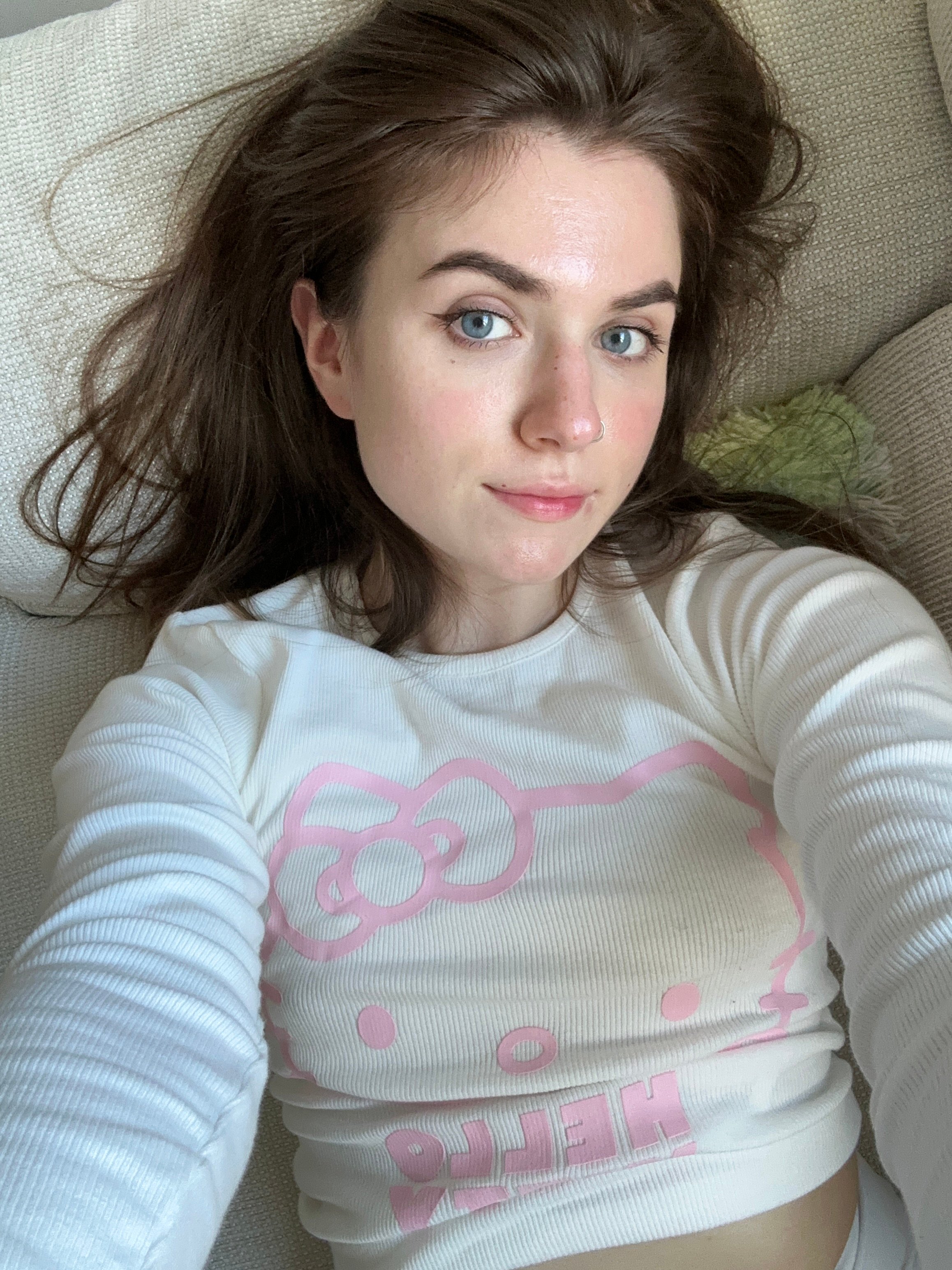 emmahrvi's profile picture. heartbreak looks better in pink 💫