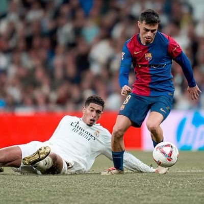 c_ngeno5's profile picture. 🎼Man tariba || creative alchemist♋||Hot air enterprise. 
mancity ||
Barcelona💙❤—sellecion @sefutbol