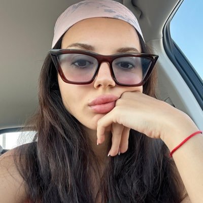 lolabunniyy's profile picture. biz bu isin keyif kismindayiz 🇹🇷