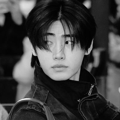 hatchscape's profile picture. 𝗛𝗣-𝗢𝗖, by https://t.co/uLpDBawOiK Risen from the ashes of his tremendous doubt, Kasper Alain Goth: Gryffindor, 1AU, 5003.