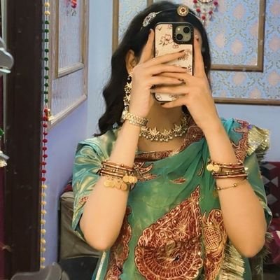 Thatdammgurl's profile picture. Woman || Sanatan || Music @Komolika_hu