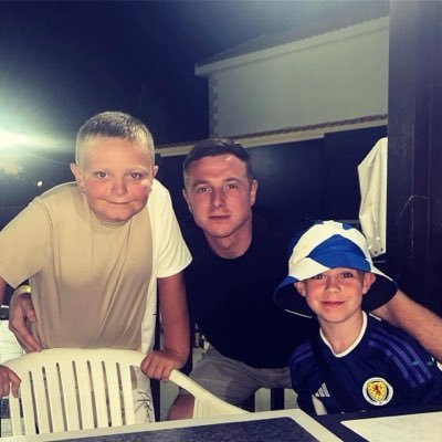 declannhughess's profile picture. 