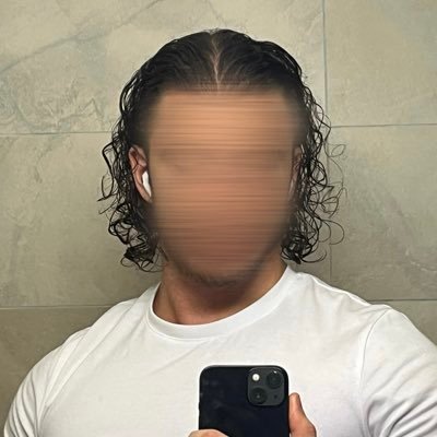 yvc1ne23's profile picture. 