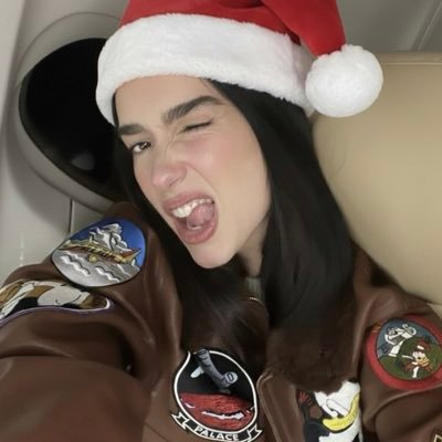 callowaybriar's profile picture. books and my favs