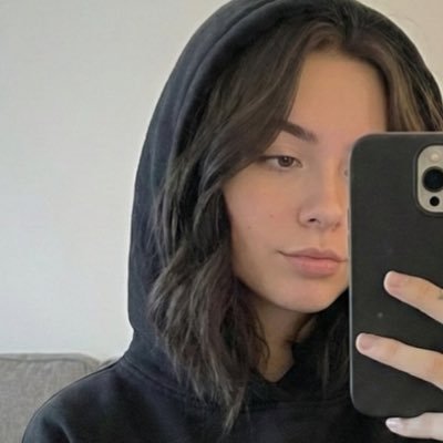 chillaxmakss's profile picture. 