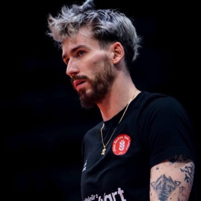 vicstarzette's profile picture. 