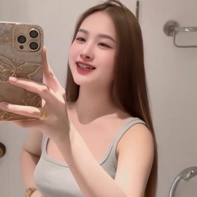 denise_bur63476's profile picture. 