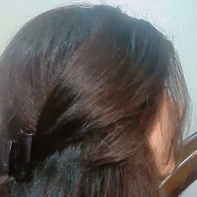 sugndh_'s profile picture. हम अपनी मां के दर्द से जन्म लेते है और अपने दर्द में मर जाते है 🌸