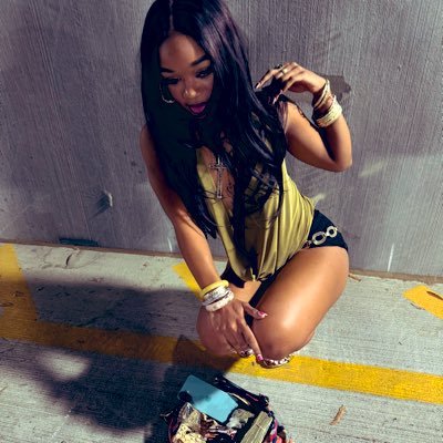 nillayangg's profile picture. #aries #worst #horrorfan #subgirl #vampgirl