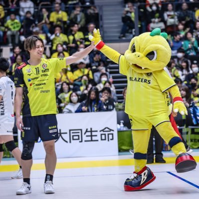 m_oya_official's profile picture. professional volleyball player 🏐---------------------日本製鉄堺ブレイザーズ🦖#11/JAPAN🇯🇵#9 -----------試合やメディアの情報を本人とスタッフでお届けします📣 ※大宅真樹の公式Xは本アカウントのみです