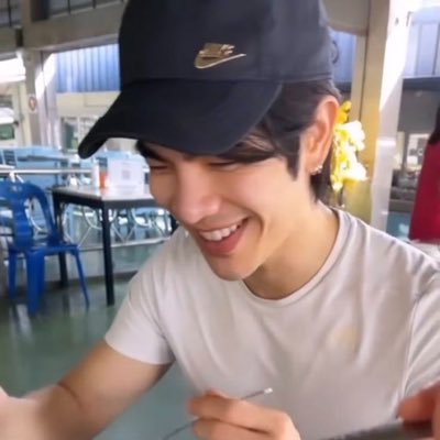 ForeverUare09's profile picture. 