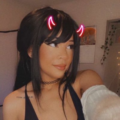 Sinstarr12's profile picture. Your favorite nudist creator is here 😍✨ Tap in for exclusive content and live vibes 💗🍭