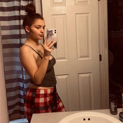 SharonO72232's profile picture. in god I believe 🌈🌈🌈🌈🌺🌺🌺🌹🌹🌹🌹❤️❤️