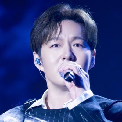 sub_hyeny's profile picture. 비투비의 찰나를 영원으로 찰칵📸 / BTOB Fan Account💙/ 직접 촬영본 - 상업적사용❎ 2차가공❎ 로고크롭❎ 굿즈❎ / 영상은 유튜브📽️ / #비투비에게_날아온_파닥Pic / #이창섭에게_날아온_파닥Pic / Moment✨