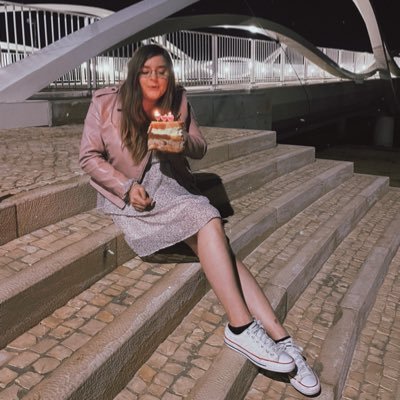 cutedoritochip's profile picture. Piszę, czytam, recenzuję i przeżywam chwile ✈️❤️ #OJSZD #StuckInLovePL