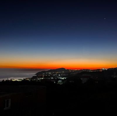 idkwhtmdoinhere's profile picture. 