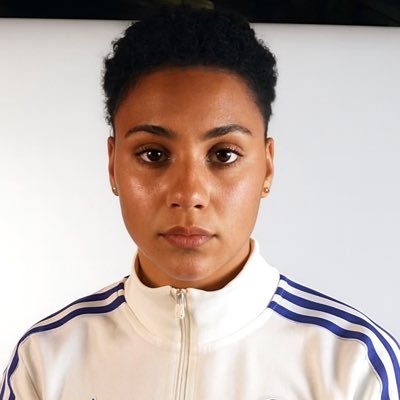 Charlie1813331's profile picture. ENJOYER and Season Ticket holder of @avfcofficial | 18 | Enjoyer of Cricket, The Horsies and The Yeltz | Banger search: unsuccessful