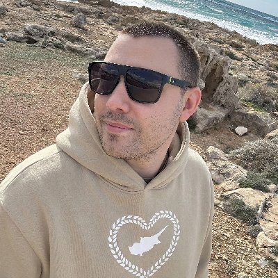 0xfe0d's profile picture. #нетвойне 🇷🇺 Главный редактор https://t.co/C9vrssMTOX - мемы, сообщество и бесконечный чилл 🦥 https://t.co/u2dIkwjFaZ - футболки и худи 🦖