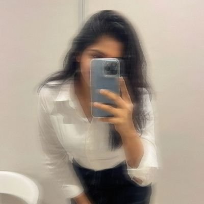 megh_ana_roy's profile picture. 🌺 Tamil Girl | 20s | Dusky & Proud
💫 Sarees + Selfies = Life
🎥 Model | Culture | Aesthetics