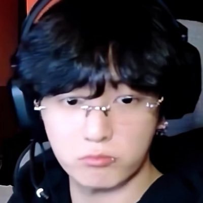 MidnightwMoonz's profile picture. 