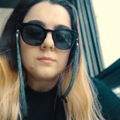 sepidakzz's profile picture. Digital Product Designer