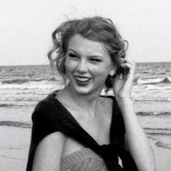 fragilevmpire's profile picture. amante de séries homossexuais de cunho dramático, hozier e taylor swift  •  #FreePalestine🇵🇸