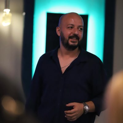 roseemru's profile picture. 