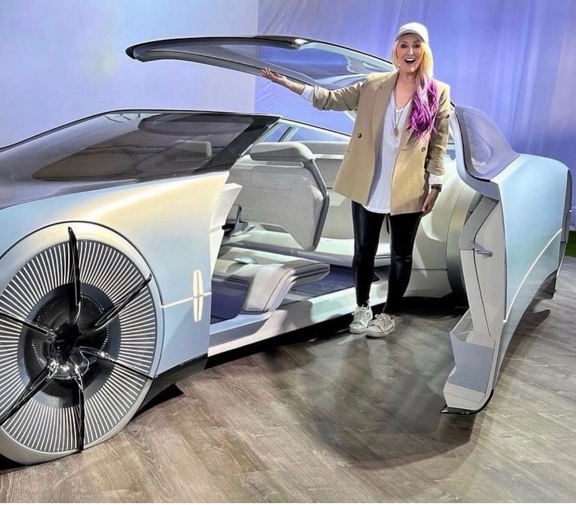 EvanKate56j's profile picture. My mission is to provide financial support and bring smiles to families in need