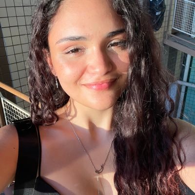 emilystudiies's profile picture. só uma vestibulanda de medicina tentando não pirar