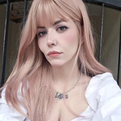 radiohaedd's profile picture. bailarina&dev&gamer ✨️🤍