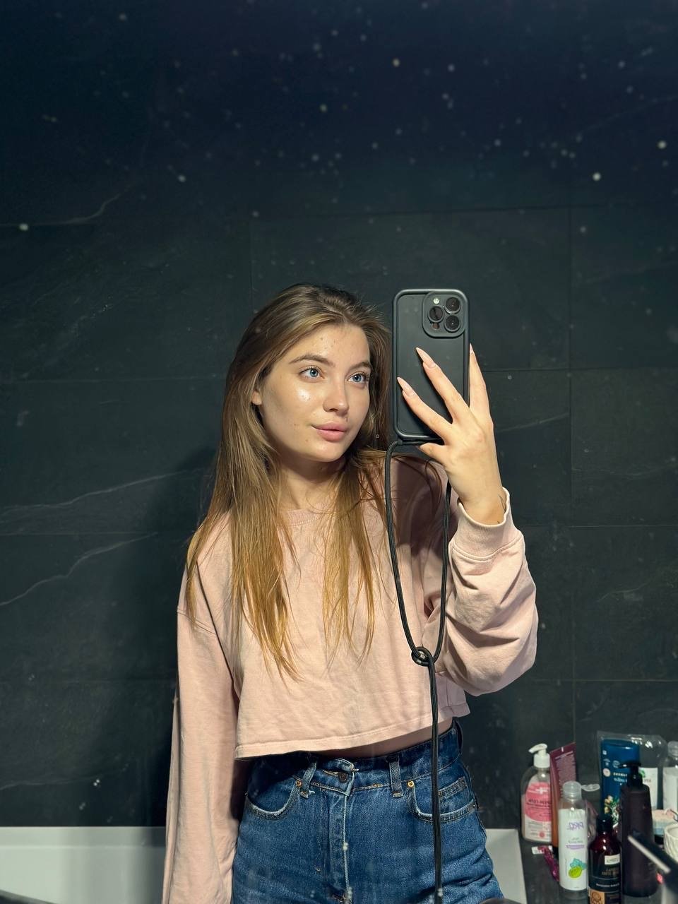 milafwri's profile picture. healing in progress