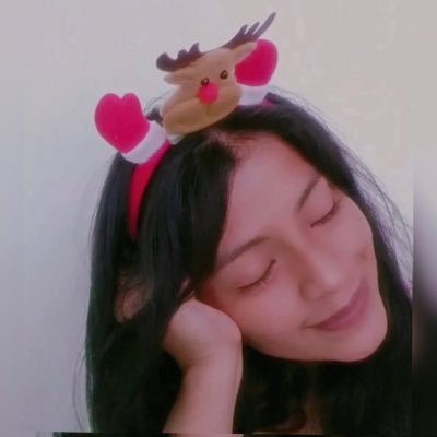 Indeleblue's profile picture. Unspoken feelings are unforgettable.