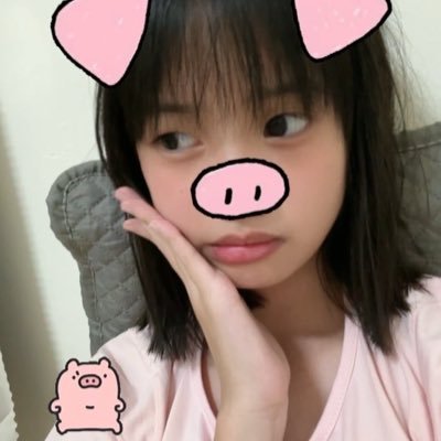 zlx__v's profile picture. xin_g53 不是我🔪是盜我帳號的 給我死💩💩  被太多人關注其實有點可怕