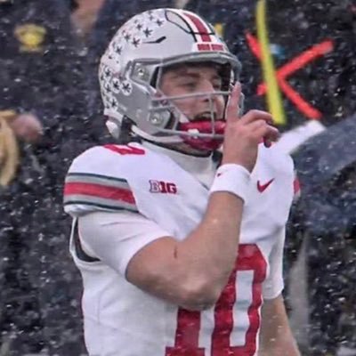 NickTitus14's profile picture. The Real Nick Titus. #ThrowItTo4