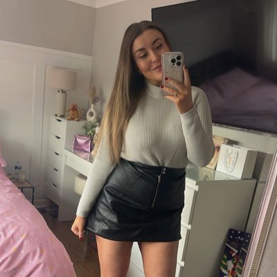 annaawhu's profile picture. ⚽️🐾🌊🤍