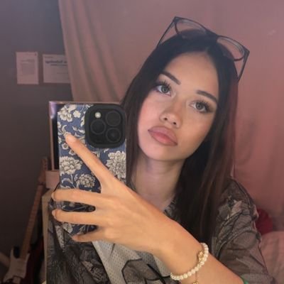 SharonLope41012's profile picture. main acc @whosemmarolly