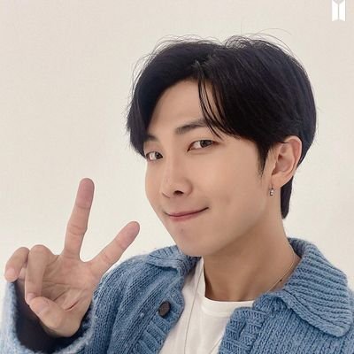 loopsofnj's profile picture. loops of #김남준 | bu: @rkiveforknj 🐨