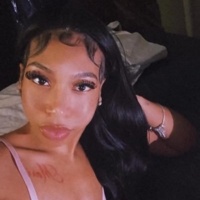 smarreoda's profile picture. just a girl who love sports! Me&Lonna 🌎 👩‍👧🌈 ig: leslaymar_