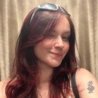 hyunjinwitch's profile picture. ⠀#황현진. — 𝟐𝟎𝟎𝟎 💌 (she/her)