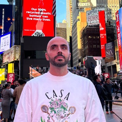 lino_locurcio's profile picture. PhD student - Medic | Oral Surgeon | AI & Biττensor enthusiast | e/acc |