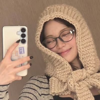 kimcaaewon's profile picture. August’s Summer of Love